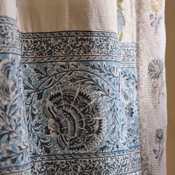 Tissu Zoffany - Mughal Menagerie - rf: 322779 Mazarine Blue