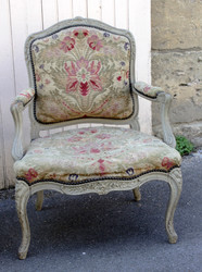 Paire de fauteuils Louis XV  dossier plat
