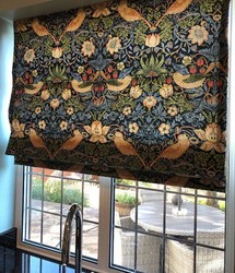 Tissu Morris & Co - Strawberry Thief Velvet - rf: 236932 Indigo/Thyme